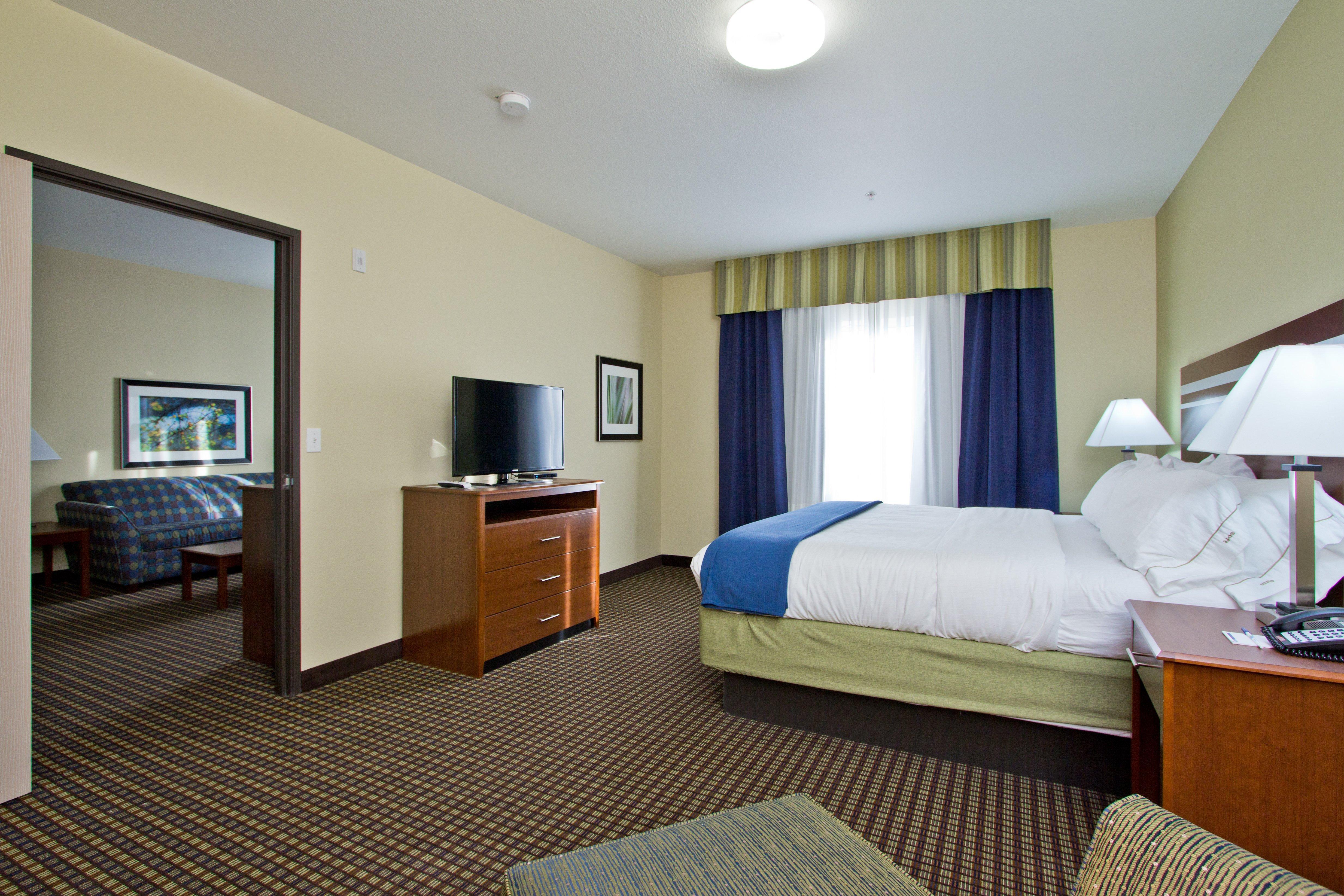 Holiday Inn Express And Suites Denver East Peoria Street By Ihg Exterior photo