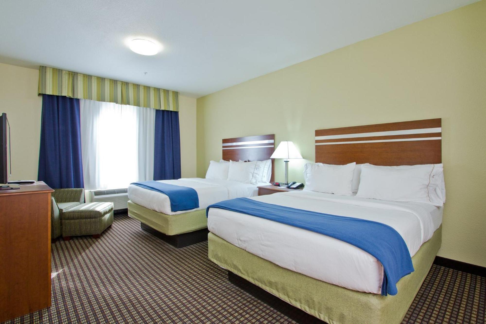 Holiday Inn Express And Suites Denver East Peoria Street By Ihg Exterior photo