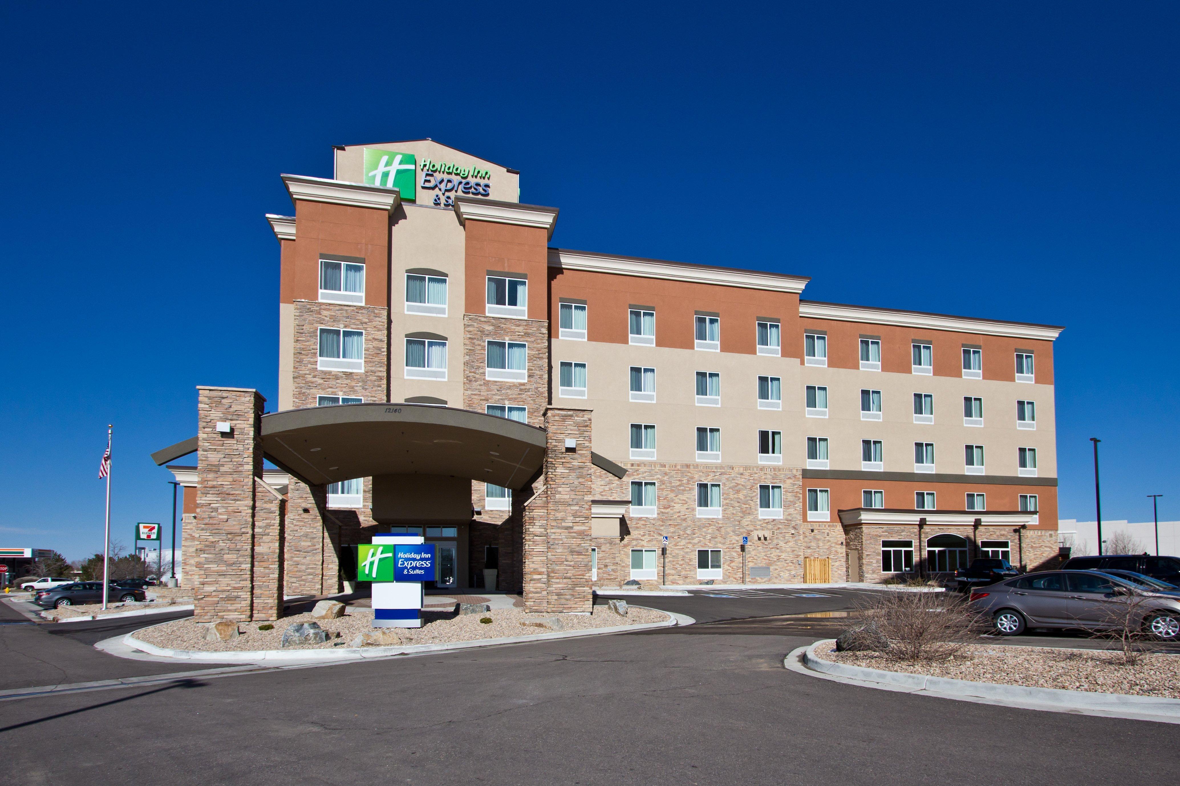 Holiday Inn Express And Suites Denver East Peoria Street By Ihg Exterior photo