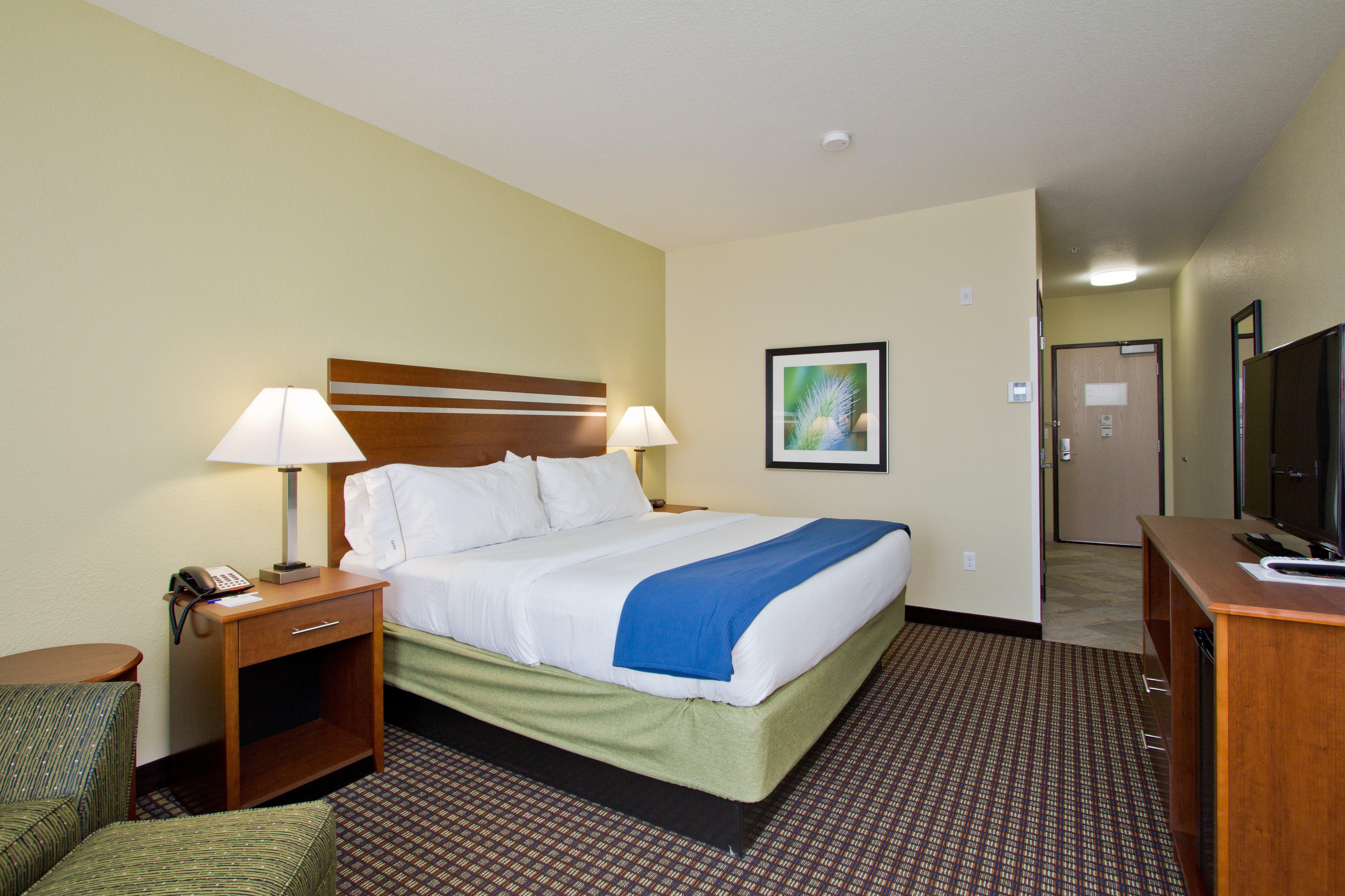 Holiday Inn Express And Suites Denver East Peoria Street By Ihg Exterior photo