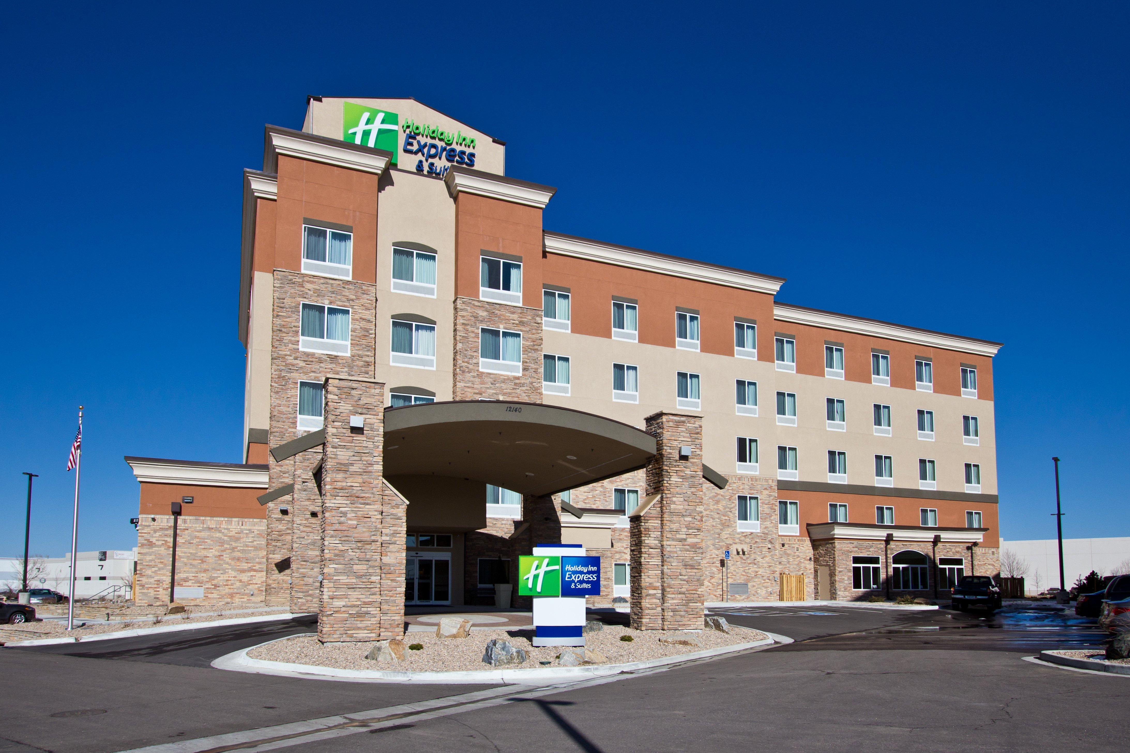 Holiday Inn Express And Suites Denver East Peoria Street By Ihg Exterior photo