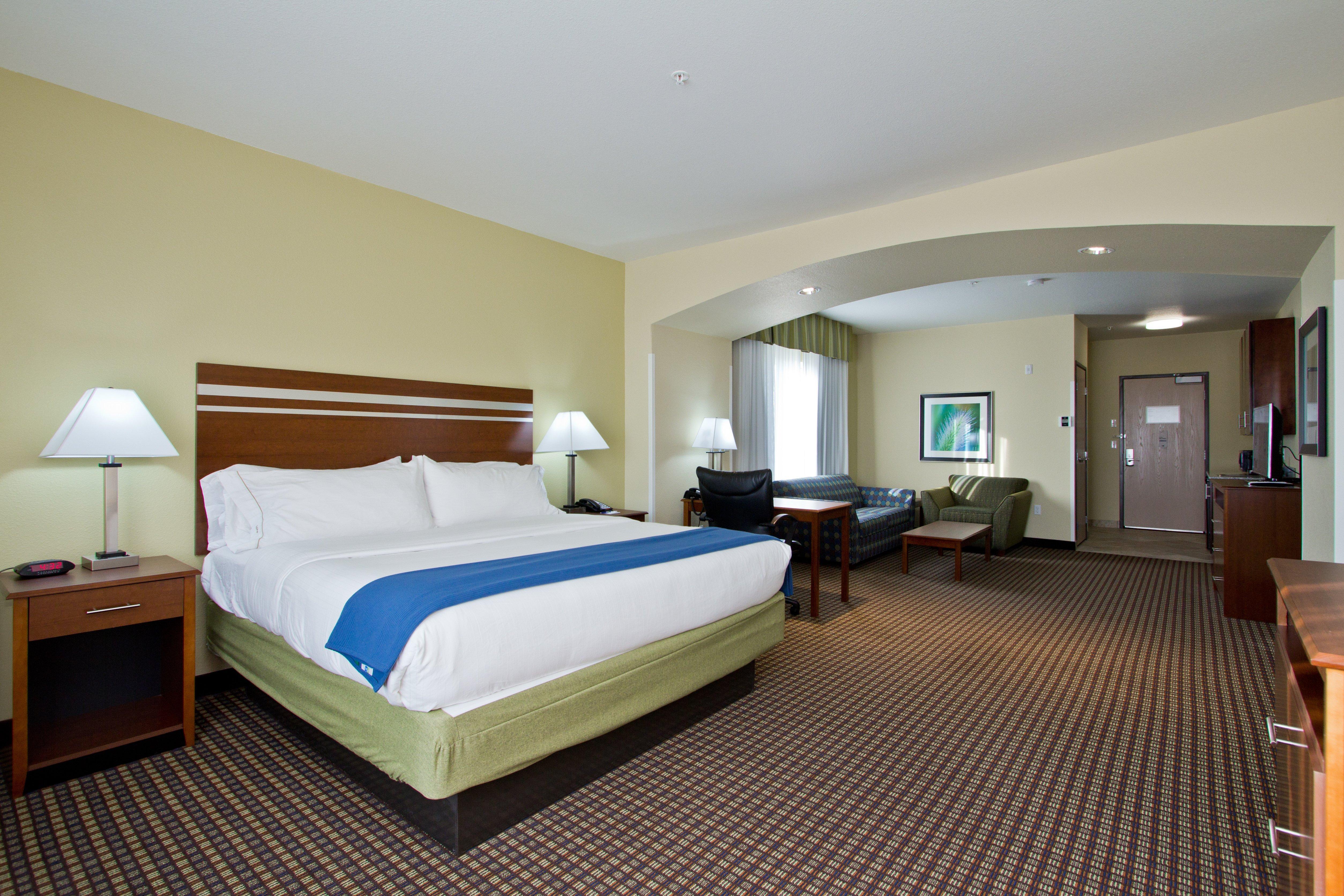 Holiday Inn Express And Suites Denver East Peoria Street By Ihg Exterior photo
